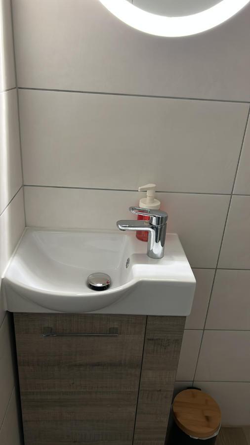 Studio T A 5Mn Euro Airport Avec Terrasse Saint-Louis  Bagian luar foto